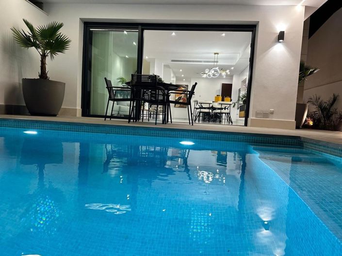 Image No.1-3 Bed Villa for sale