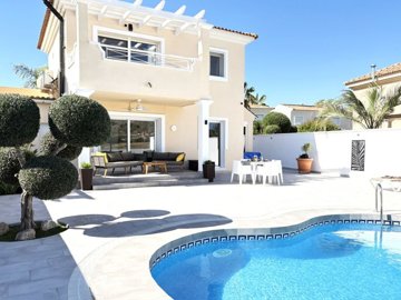 detachedvillawithpoolforsalealtaonagolfmurcia
