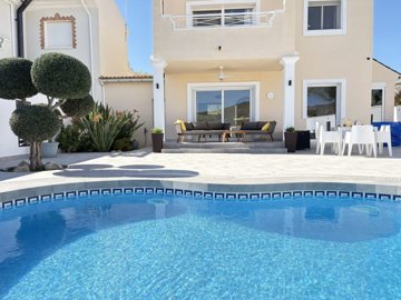 detachedvillawithpoolforsalealtaonagolfmurcia