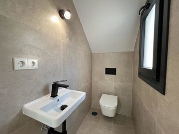 a38edc9e3f340e23fbc4xlarge
