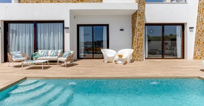 Image No.1-3 Bed Villa for sale