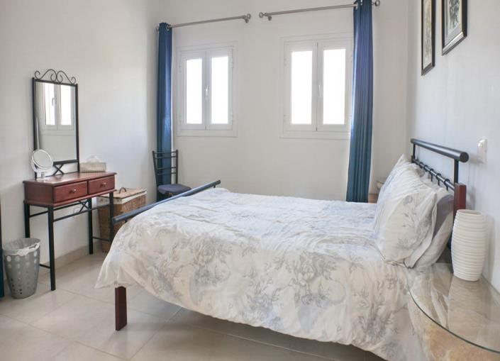 Image No.12-2 Bed Villa / Detached for sale