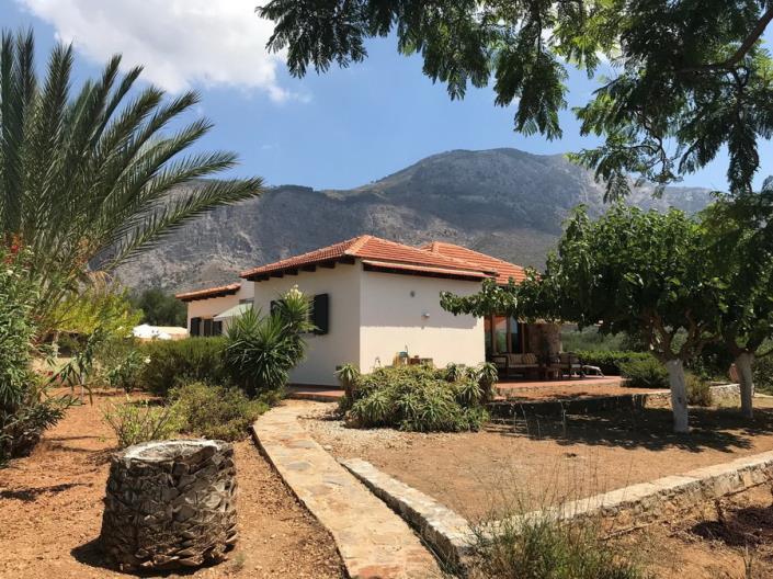 Image No.1-2 Bed House/Villa for sale