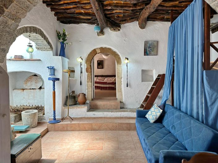 Image No.2-4 Bed House for sale