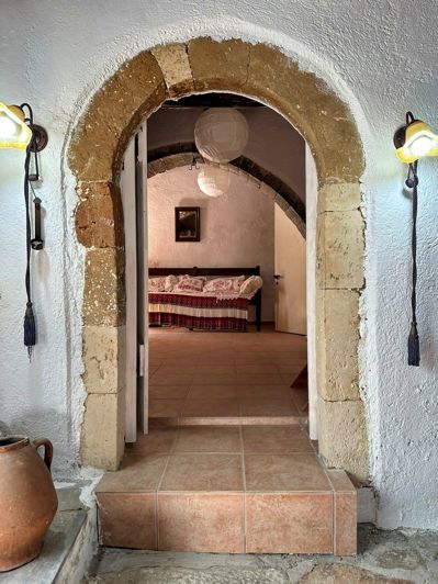 Image No.9-4 Bed House for sale