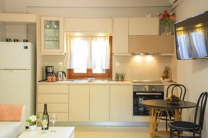 Image No.10-2 Bed House for sale