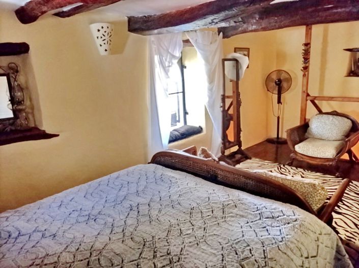 Image No.19-3 Bed House for sale