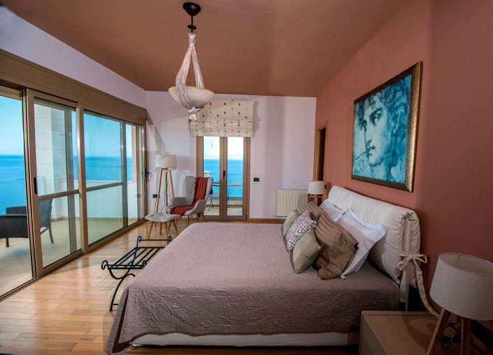 Image No.8-6 Bed Villa for sale