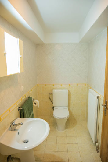 Image No.12-4 Bed House for sale