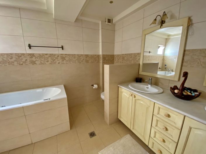 Image No.11-Maison de 4 chambres à vendre à Agios Nikolaos