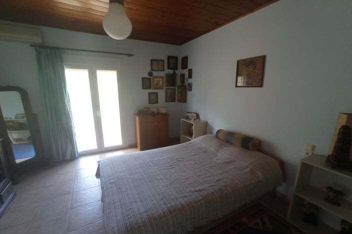 Image No.13-2 Bed House for sale