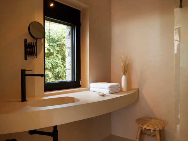 Image No.11-8 Bed Villa for sale