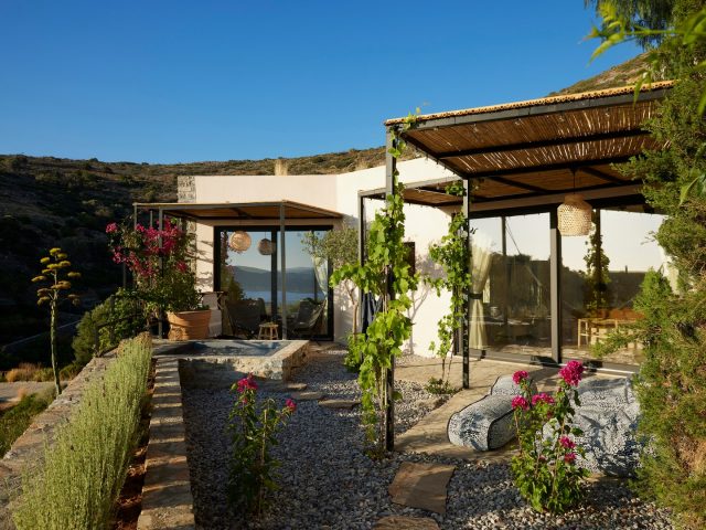 Image No.20-8 Bed Villa for sale