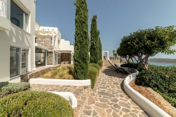 Image No.9-5 Bed Villa for sale