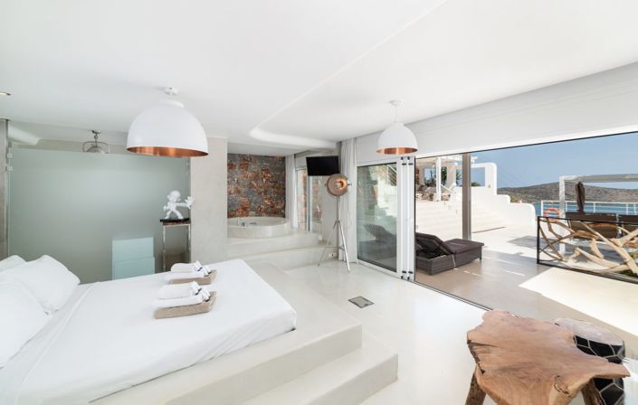 Image No.18-6 Bed Villa for sale