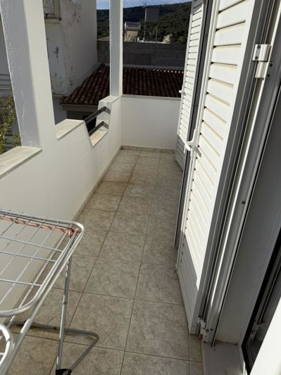 Image No.13-2 Bed House for sale