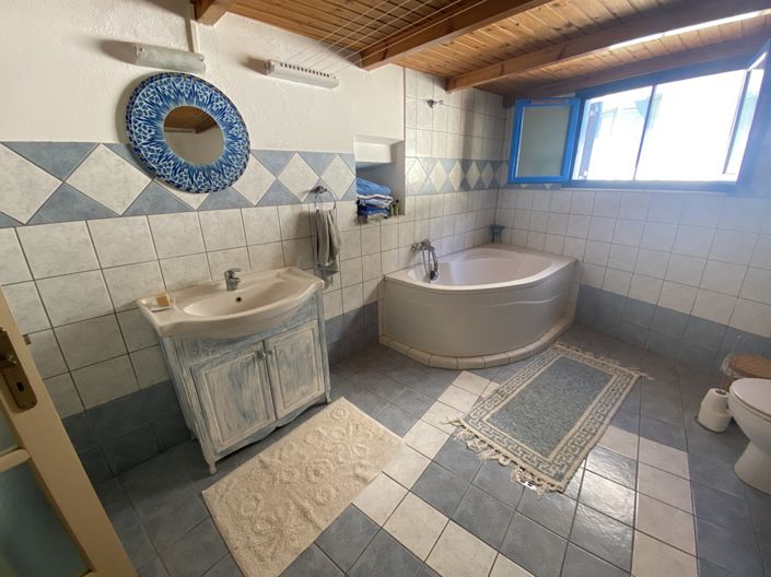 Image No.14-1 Bed House for sale