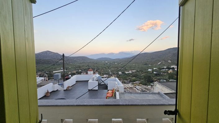 Image No.10-3 Bed House for sale