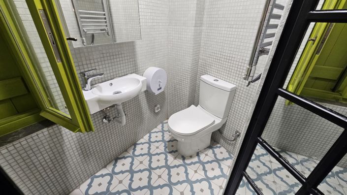 Image No.11-3 Bed House for sale