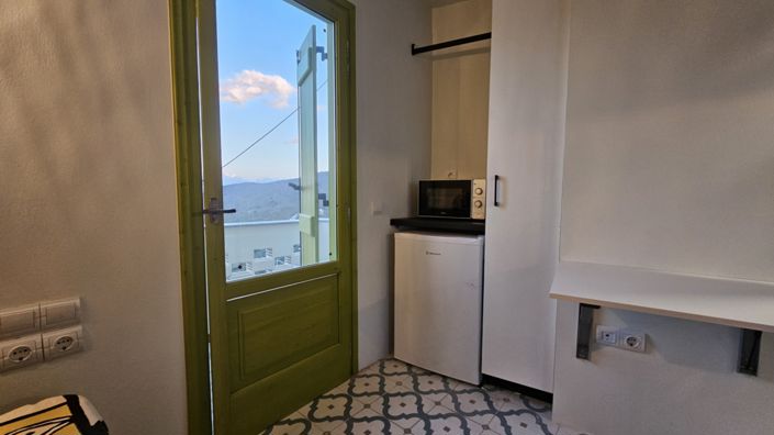 Image No.14-3 Bed House for sale