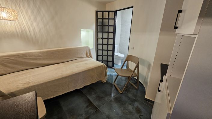 Image No.21-3 Bed House for sale