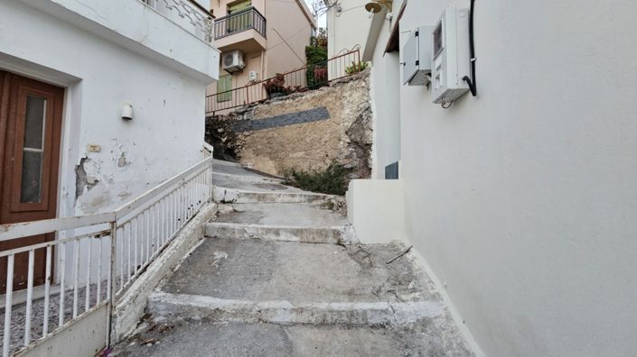 Image No.6-3 Bed House for sale