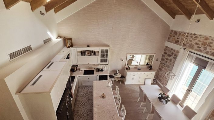 Image No.19-2 Bed Villa for sale