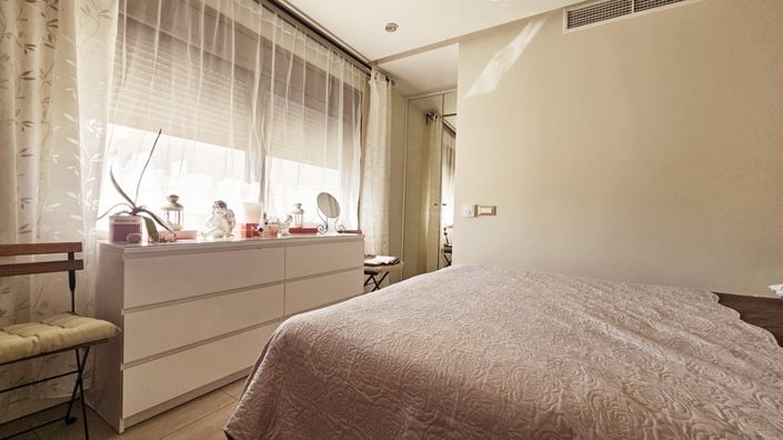 Image No.35-2 Bed Villa for sale