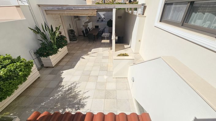 Image No.40-2 Bed Villa for sale