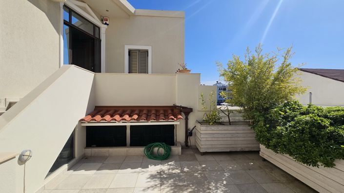 Image No.41-2 Bed Villa for sale