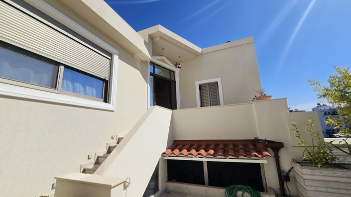 Image No.5-2 Bed Villa for sale