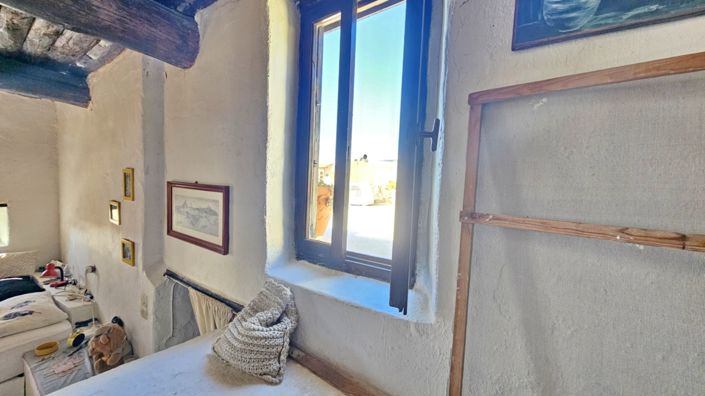 Image No.13-2 Bed House for sale