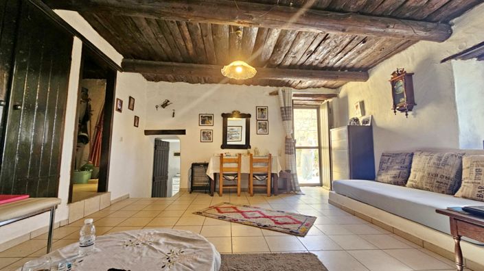 Image No.8-2 Bed House for sale