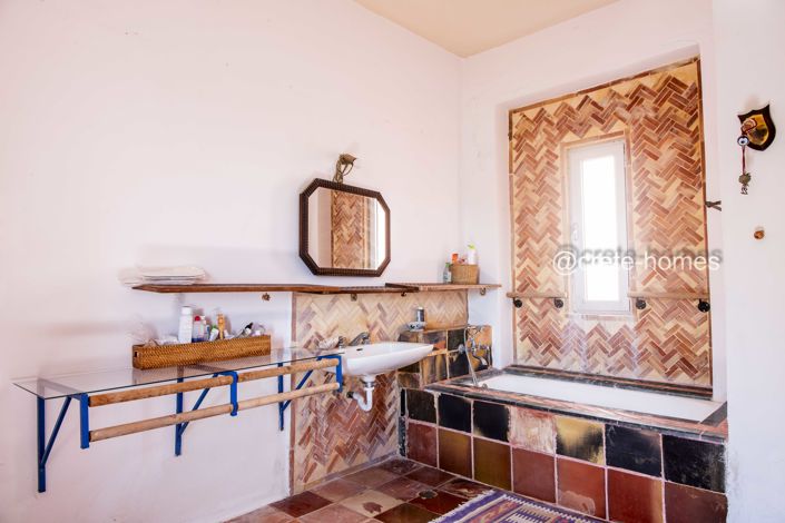 Image No.17-10 Bed Villa for sale