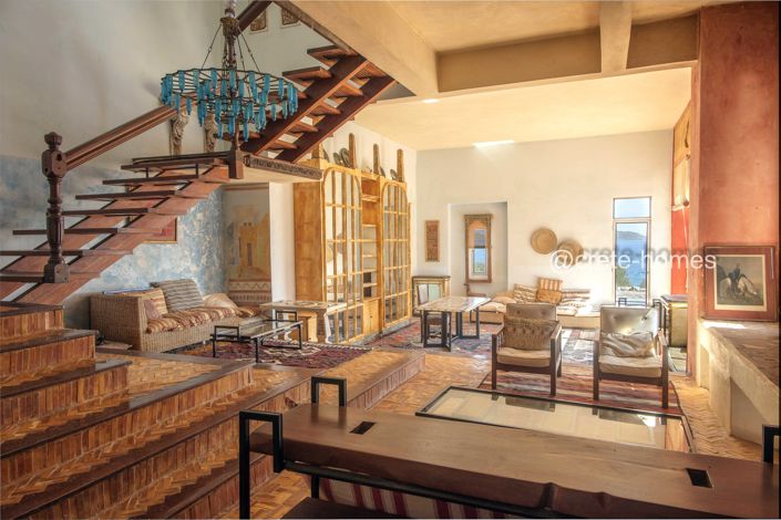 Image No.53-10 Bed Villa for sale