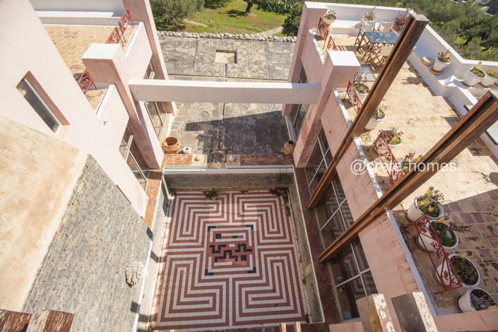 Image No.9-10 Bed Villa for sale