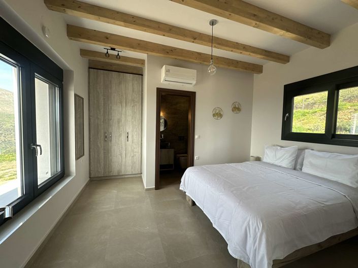 Image No.2-2 Bed Villa for sale