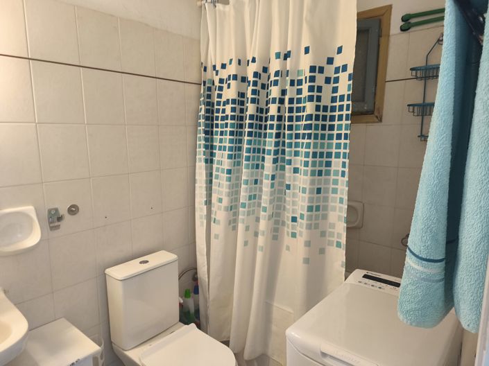 Image No.12-1 Bed Property for sale