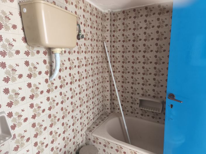 Image No.25-2 Bed House for sale