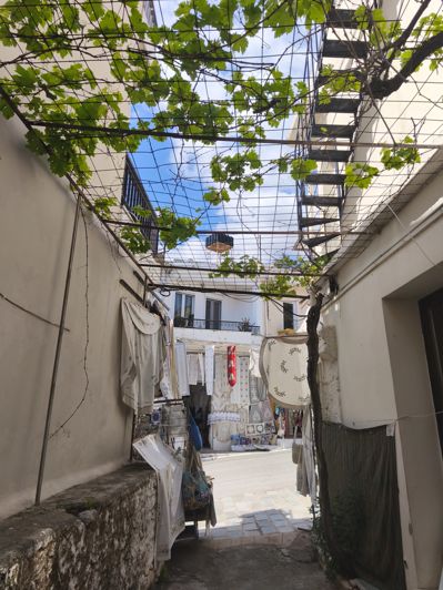 Image No.52-2 Bed House for sale