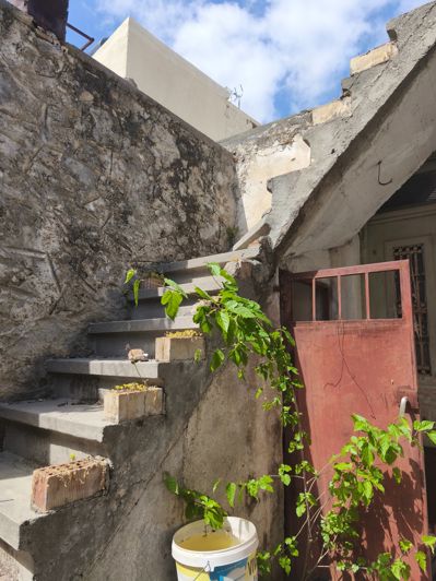 Image No.1-1 Bed House for sale