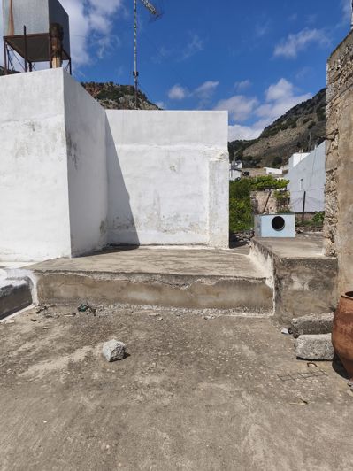 Image No.33-1 Bed House for sale