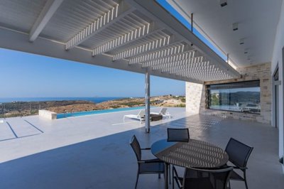 stunning-modern-villa-with-panoramic-sea-and-
