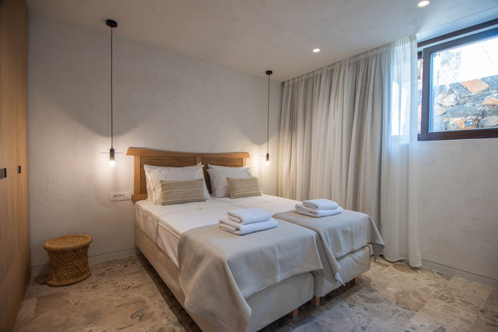 Image No.87-3 Bed Villa for sale