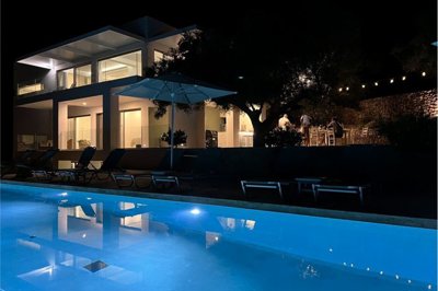 incredible-villa-for-sale-2