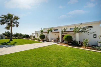 incredible-villa-for-sale-in-kalathas-12