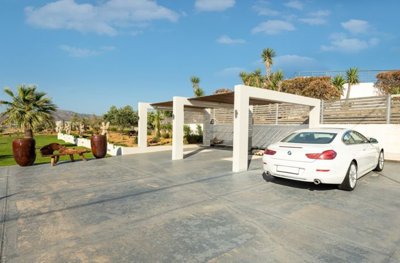 incredible-villa-for-sale-in-kalathas-1