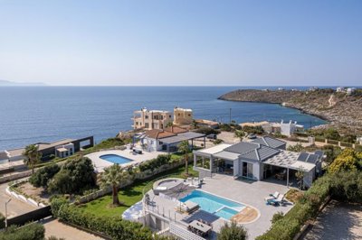 incredible-villa-for-sale-in-tersanas-2-1