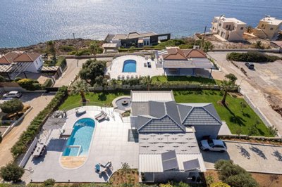 incredible-villa-for-sale-in-tersanas-4-1