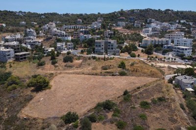 plot-for-sale-in-prime-location-with-sea-and-